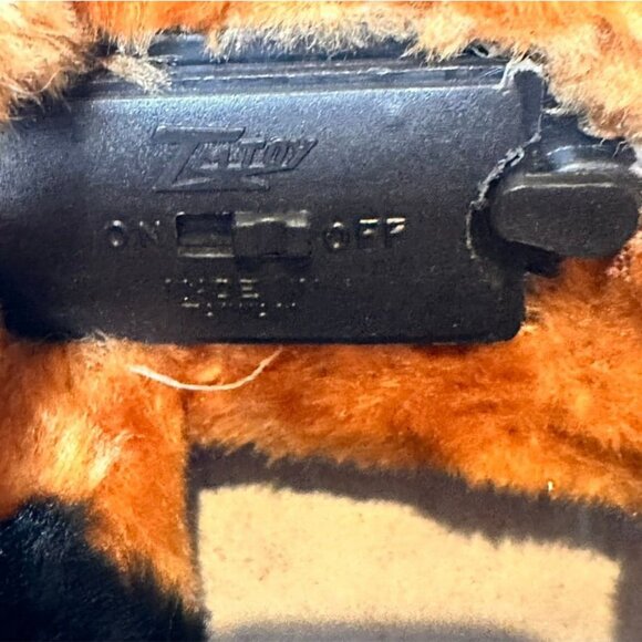 Vintage Christmas Rudolph Reindeer Stuffed Animal Animated Plush Toy Musical - Picture 6 of 7